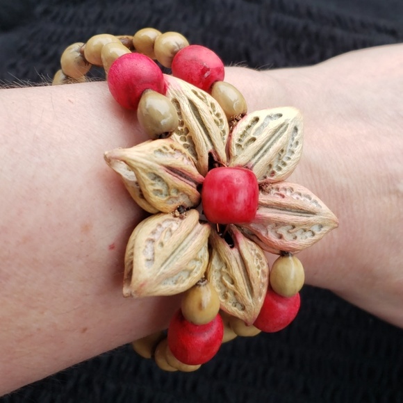 VTG 70s Hawaiian BOHO Seed Pod Flower Bangle - Picture 2 of 7